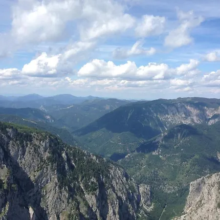Kleines Romantisches In Der Semmering-rax Region Chalet *